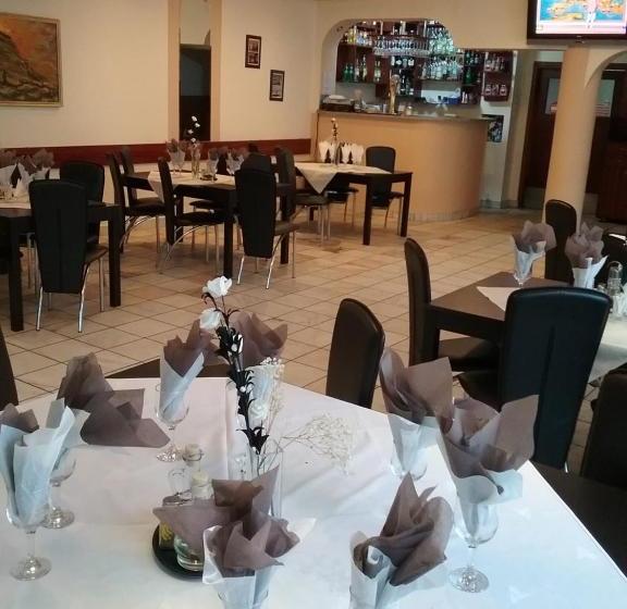 Pensiune Restaurant Sfinx