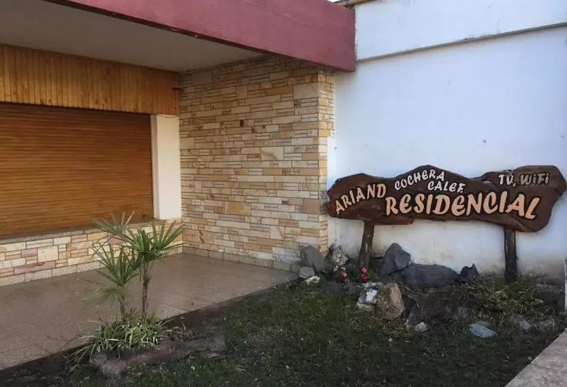 Retkeilymaja Residencial Ariand