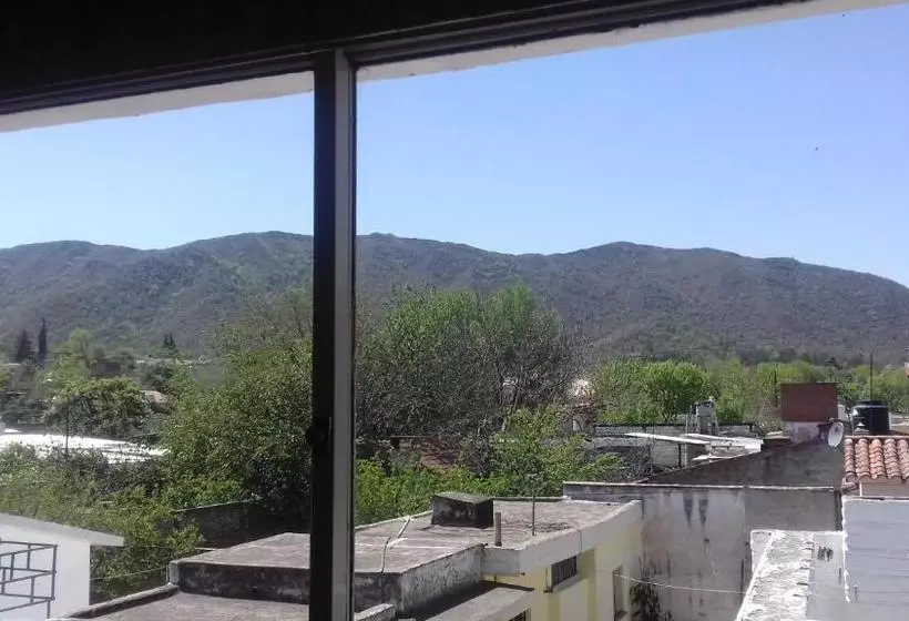 Retkeilymaja Residencial Ariand