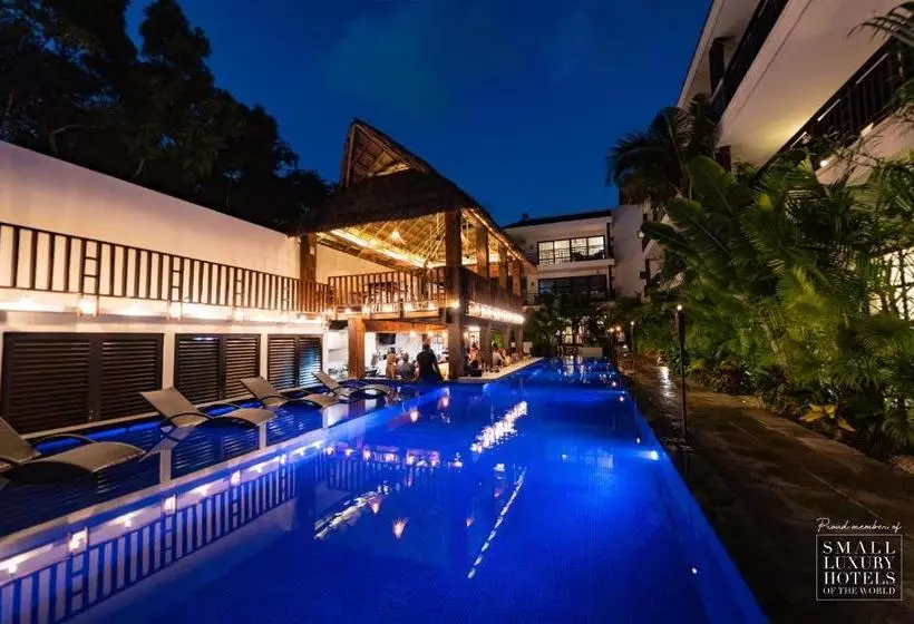 Kasa Hotel Parota