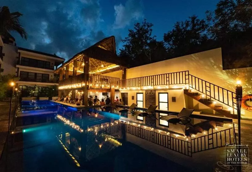 Kasa Hotel Parota