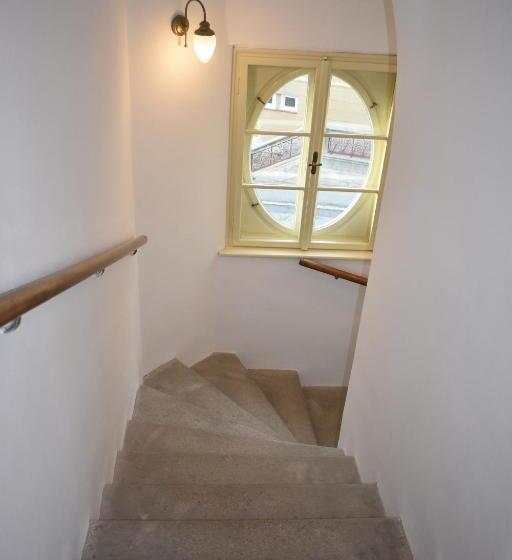 پانسیون 1st Republic Villa   Adults Only