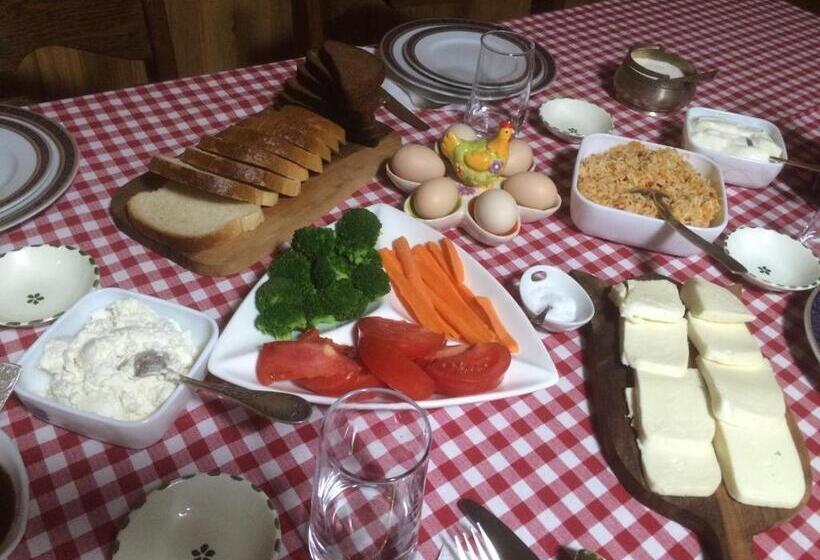 پانسیون Casa De Khasia