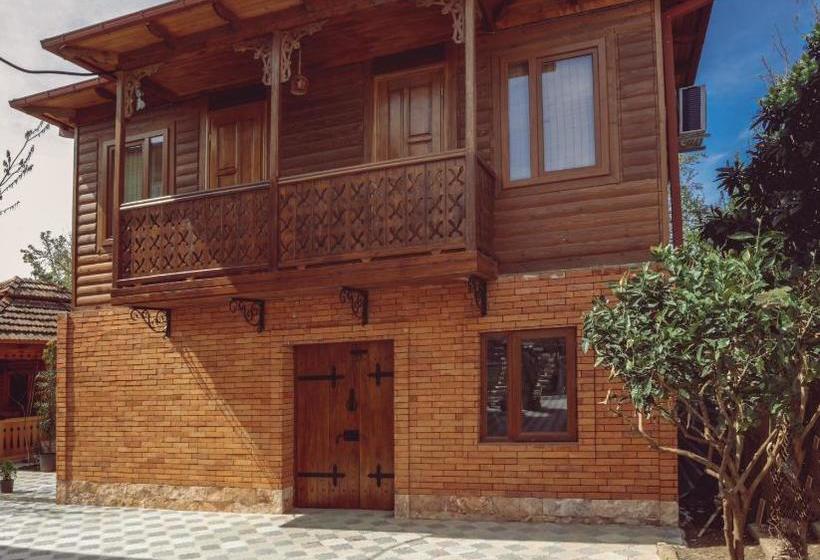 پانسیون Casa De Khasia