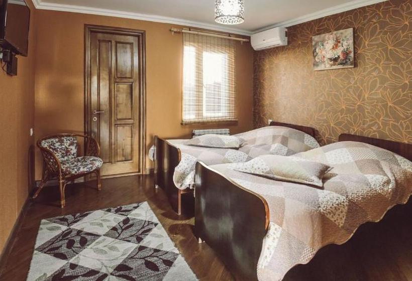 پانسیون Casa De Khasia