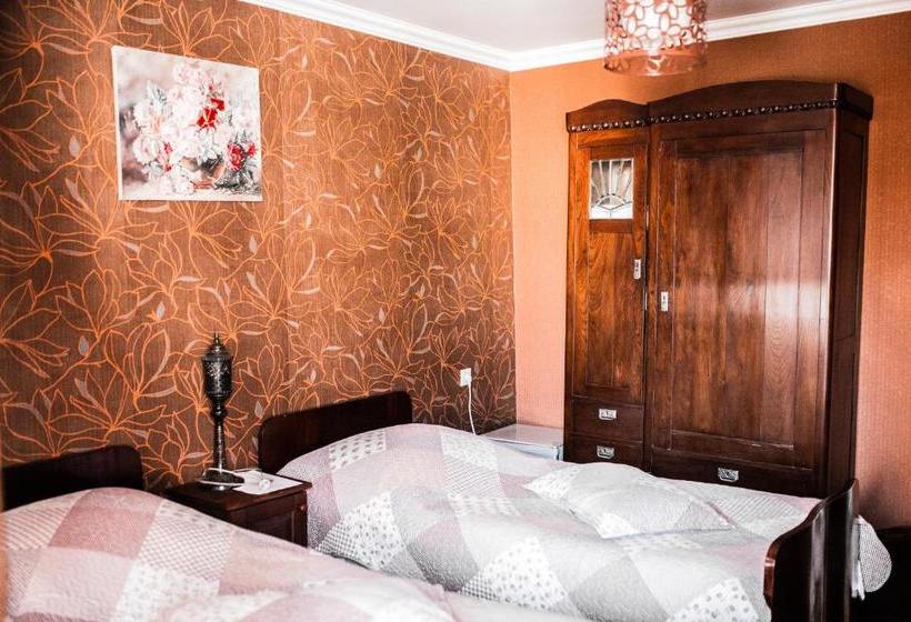 پانسیون Casa De Khasia