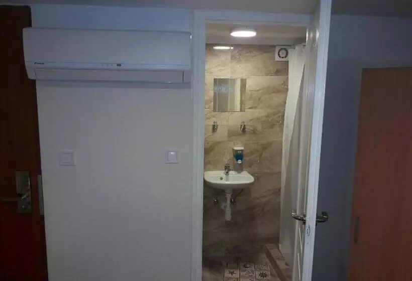پانسیون Deniz Guesthouse