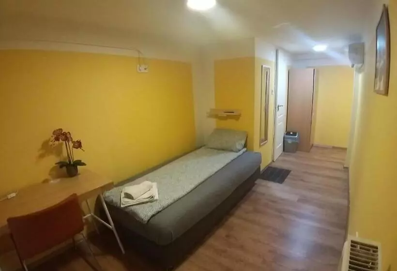 پانسیون Deniz Guesthouse