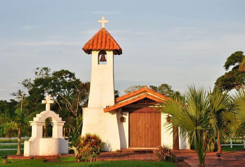 استراحتگاه Spa Santa Maria La Antigua