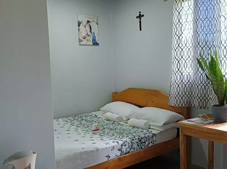 Retkeilymaja Hm&b Backpackers Inn