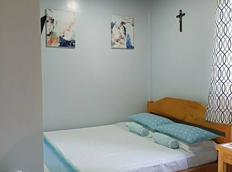 הוסטל Hm&b Backpackers Inn