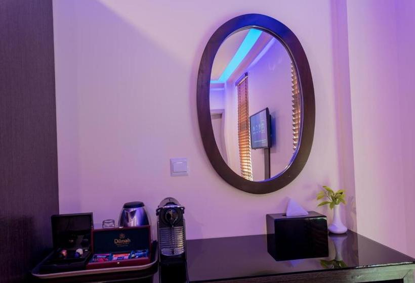 پانسیون The Avenue And Spa