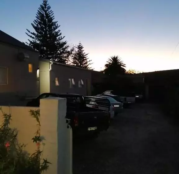 Majatalo Swartberg Guest House