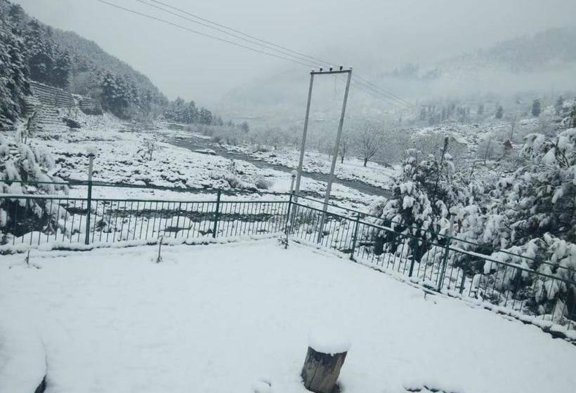 Retkeilymaja Walisons Peace Resort