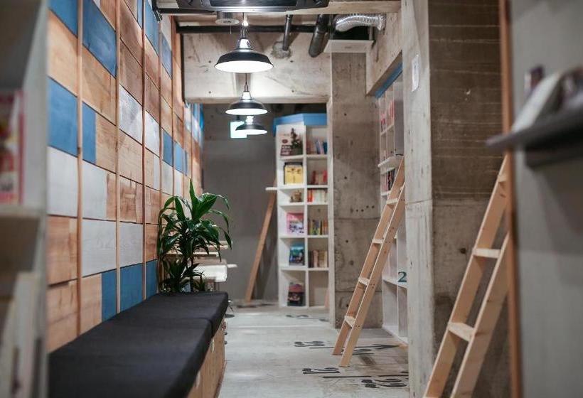 펜션 Bnbplus Niigata Book Inn