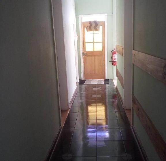 פנסיון Hostal Arenas Del Mar