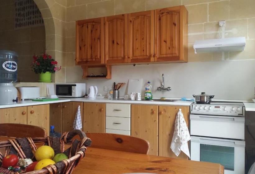 پانسیون Katalina House