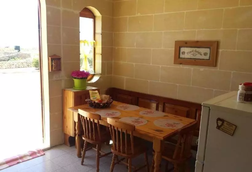 پانسیون Katalina House