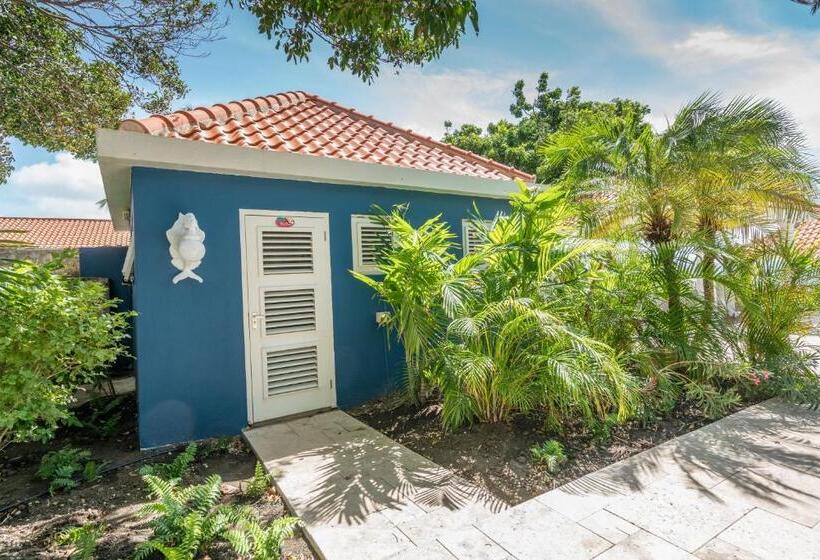 پانسیون Sirena Bay Estate