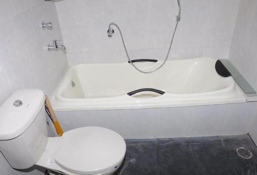 Отель Red Roof Farmhouse