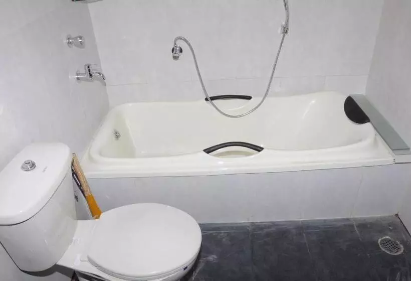 Hotelli Red Roof Farmhouse