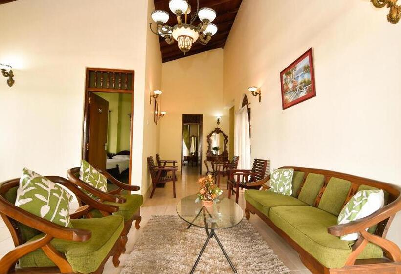 ペンション Expeditor Kandy