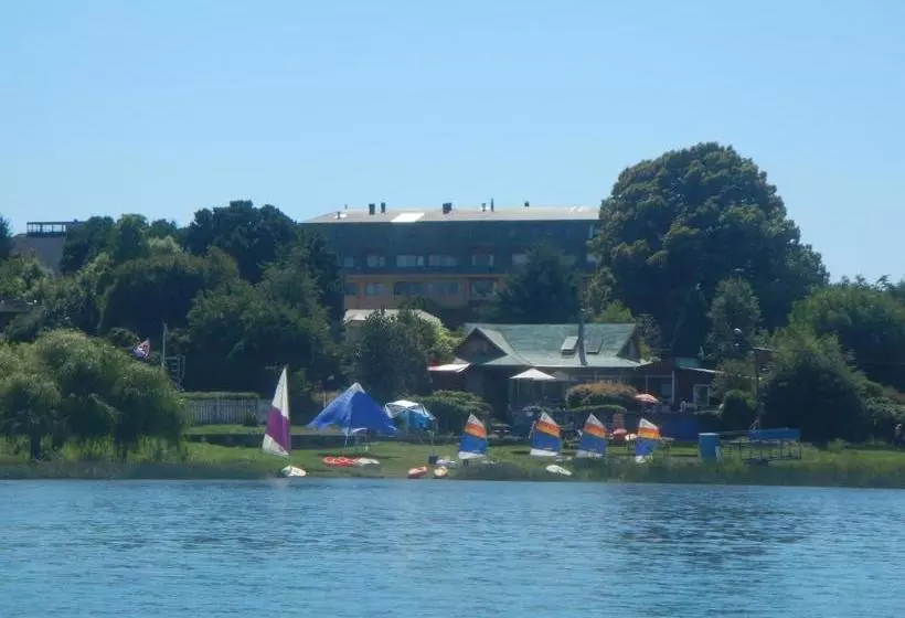 Majatalo Volcano & Lake Family Hostel