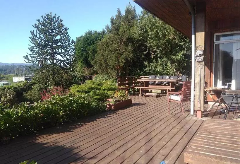 Majatalo Volcano & Lake Family Hostel