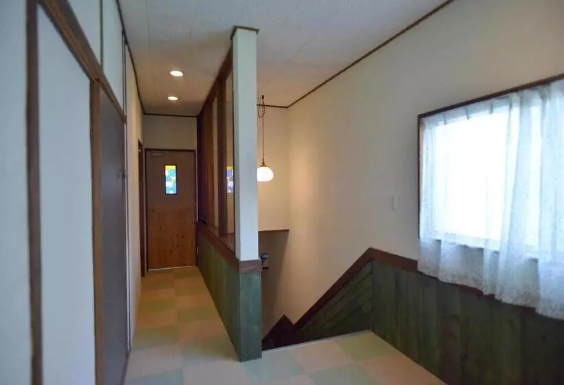 ペンション Good Trip Hostel & Bar