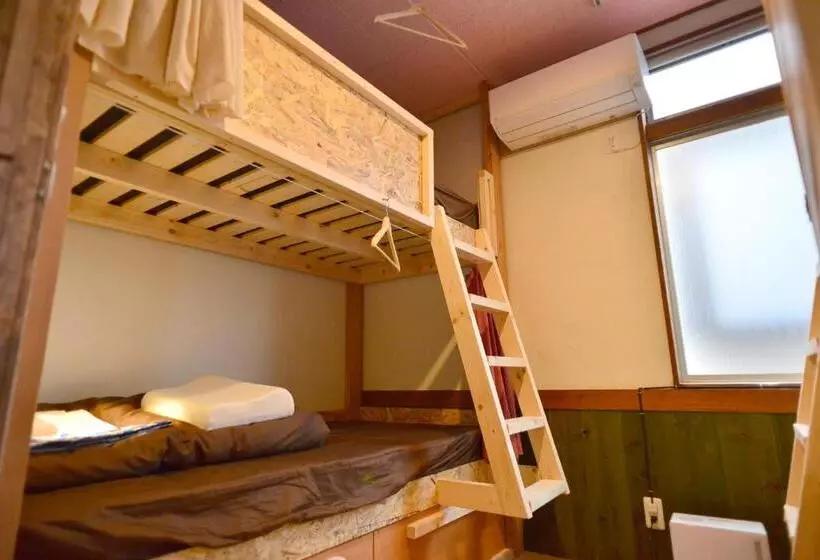ペンション Good Trip Hostel & Bar