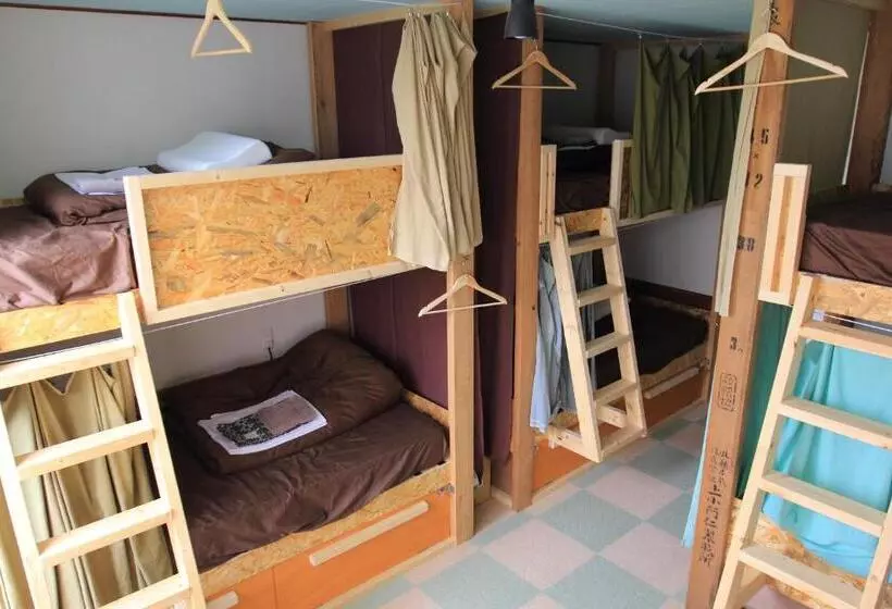 ペンション Good Trip Hostel & Bar