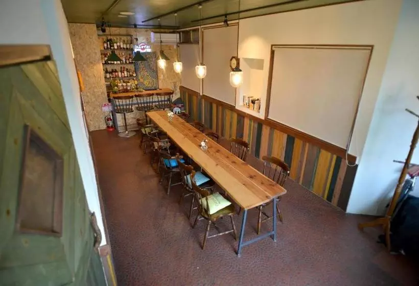 ペンション Good Trip Hostel & Bar