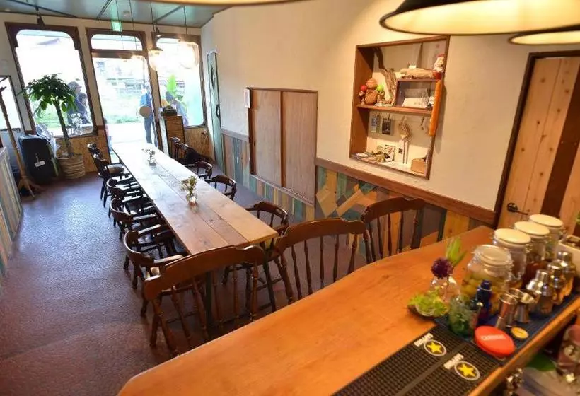 ペンション Good Trip Hostel & Bar