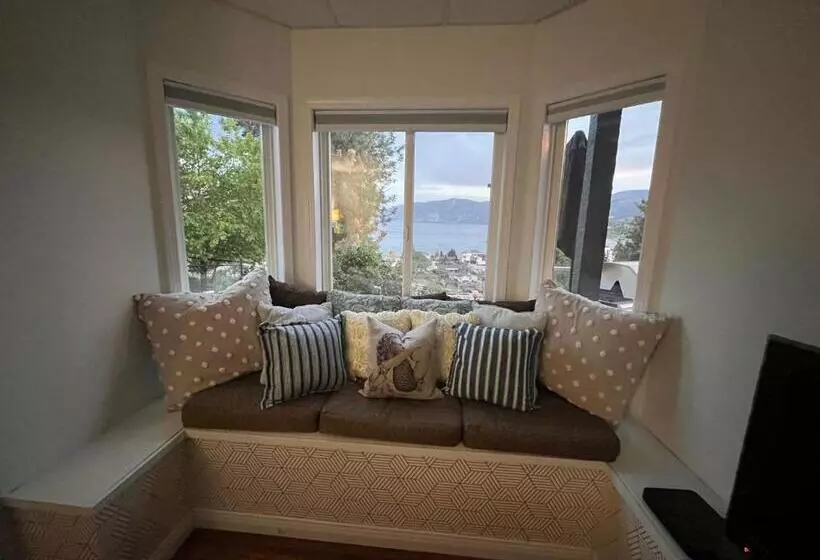 Majatalo Heart Of Peachland