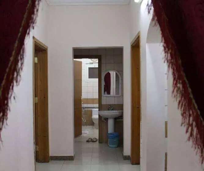 Al Eairy Furnished Apartments Al Baha 2