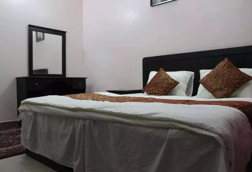 Al Eairy Furnished Apartments Al Baha 2