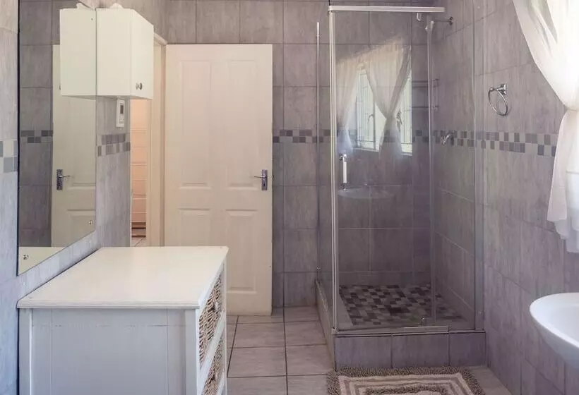 Hartbeespoort Holiday Resort