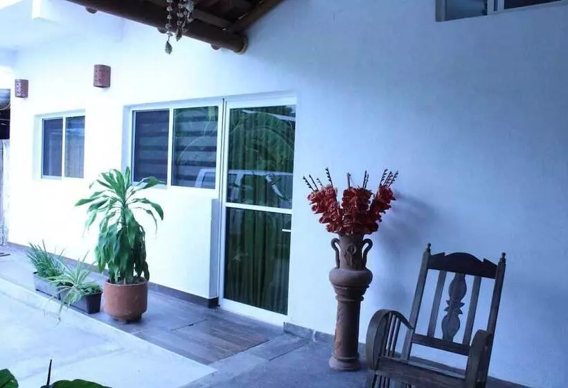 ペンション Bm Zihua Casa De Huéspedes