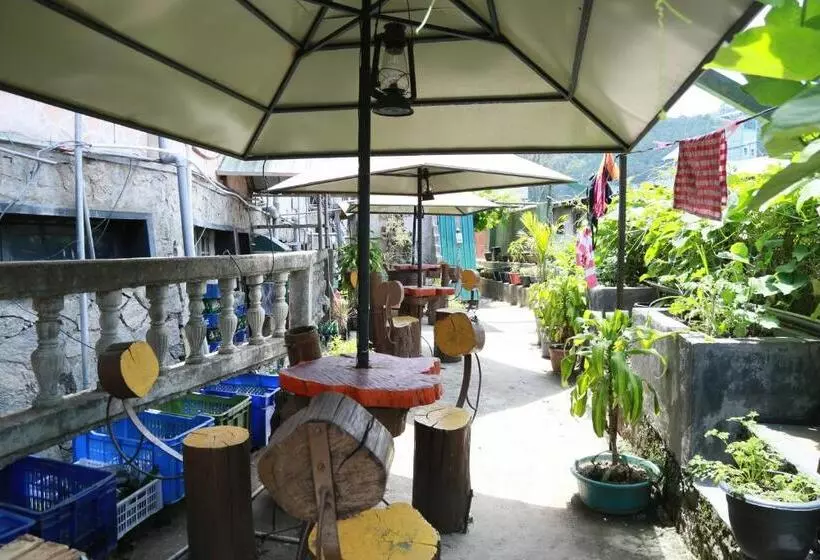ペンション Cool Land Hot Hut Rooms & Restaurant