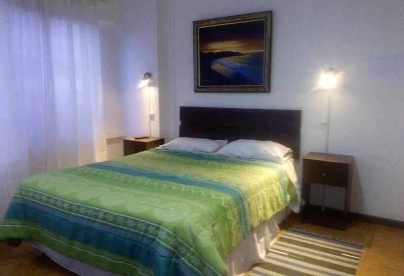 پانسیون Hostel Del Prado