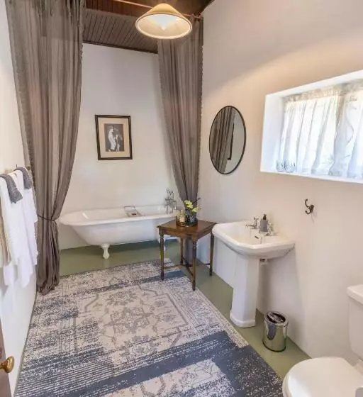 پانسیون Klein Nektar Wine & Olive Estate