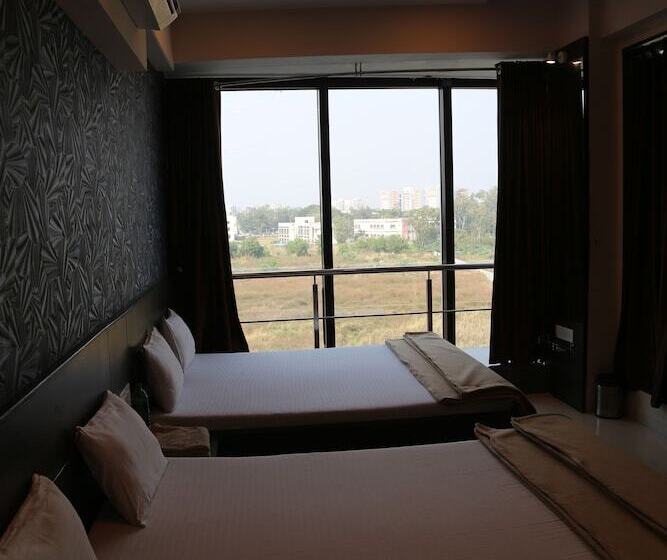 هاستل Royal Rituals