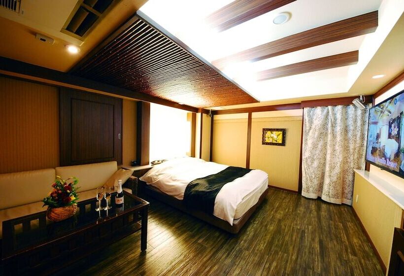 فندق Vanilla Resort Kawagoe   Adults Only