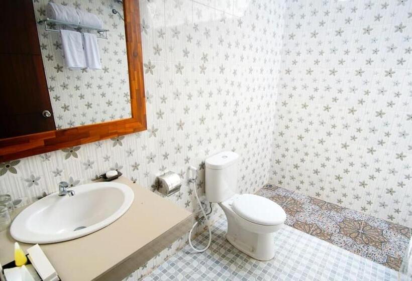 פנסיון Kutuh Manak Guest House