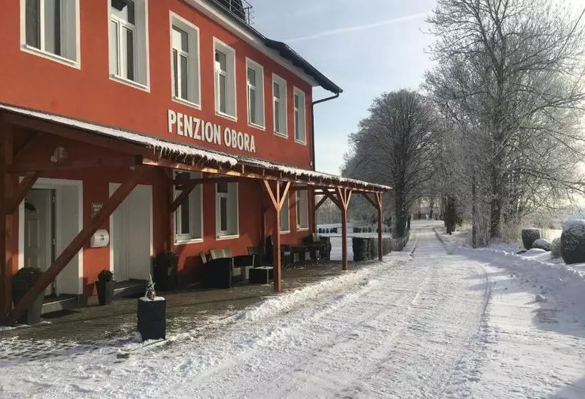 پانسیون Penzion Obora