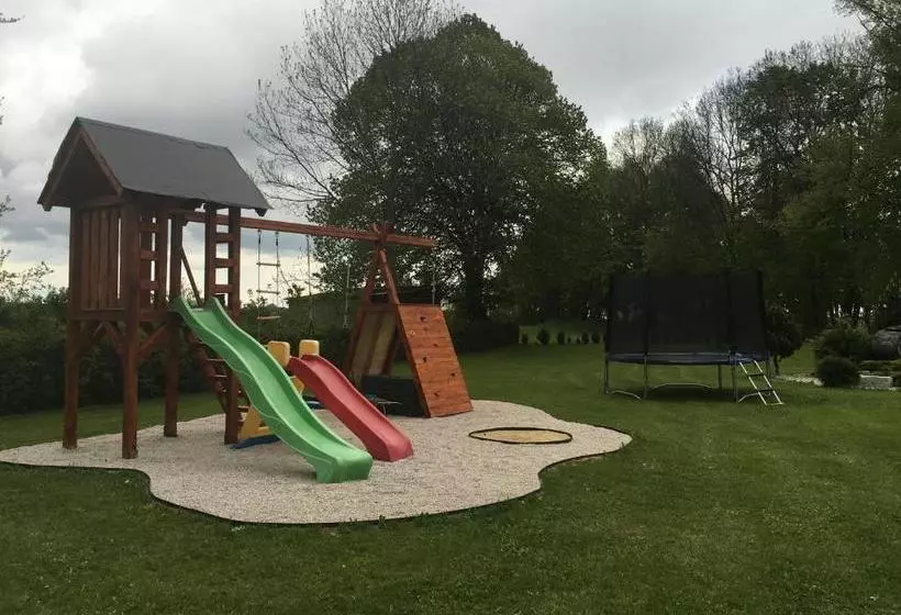 پانسیون Penzion Obora