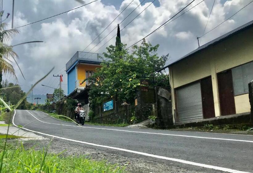 ペンション Umah De Madya & Rooftop De Madya