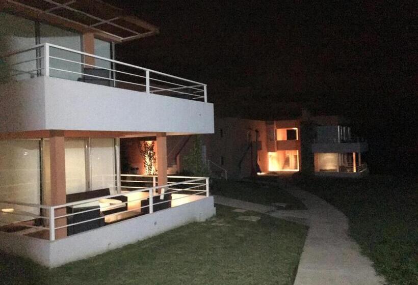 Lomas Del Real Apart