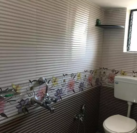 ペンション All Seasons Guest House