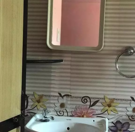 ペンション All Seasons Guest House